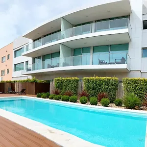 Avenida Loft- By Onartstays , Cascais Portugal